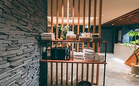 R Hotel Honmachi